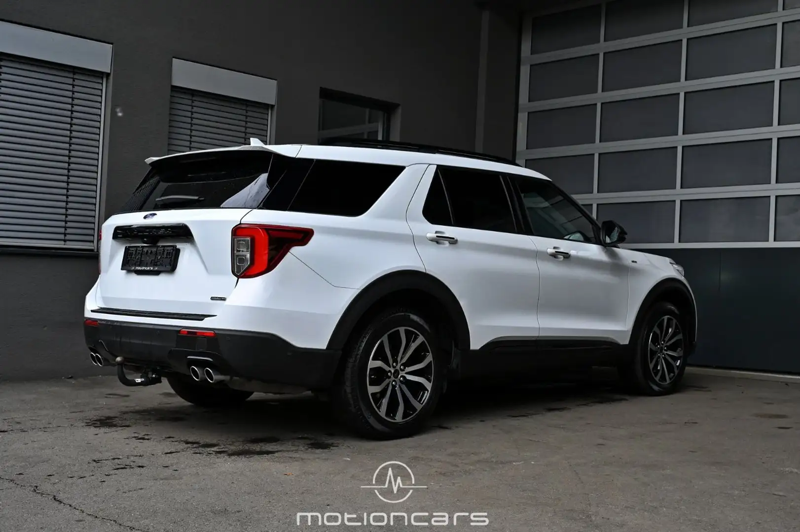 Ford Explorer 3.0 EcoBoost 4x4 ST-Line Plug-in-Hybrid 7-Sitzer Weiß - 2