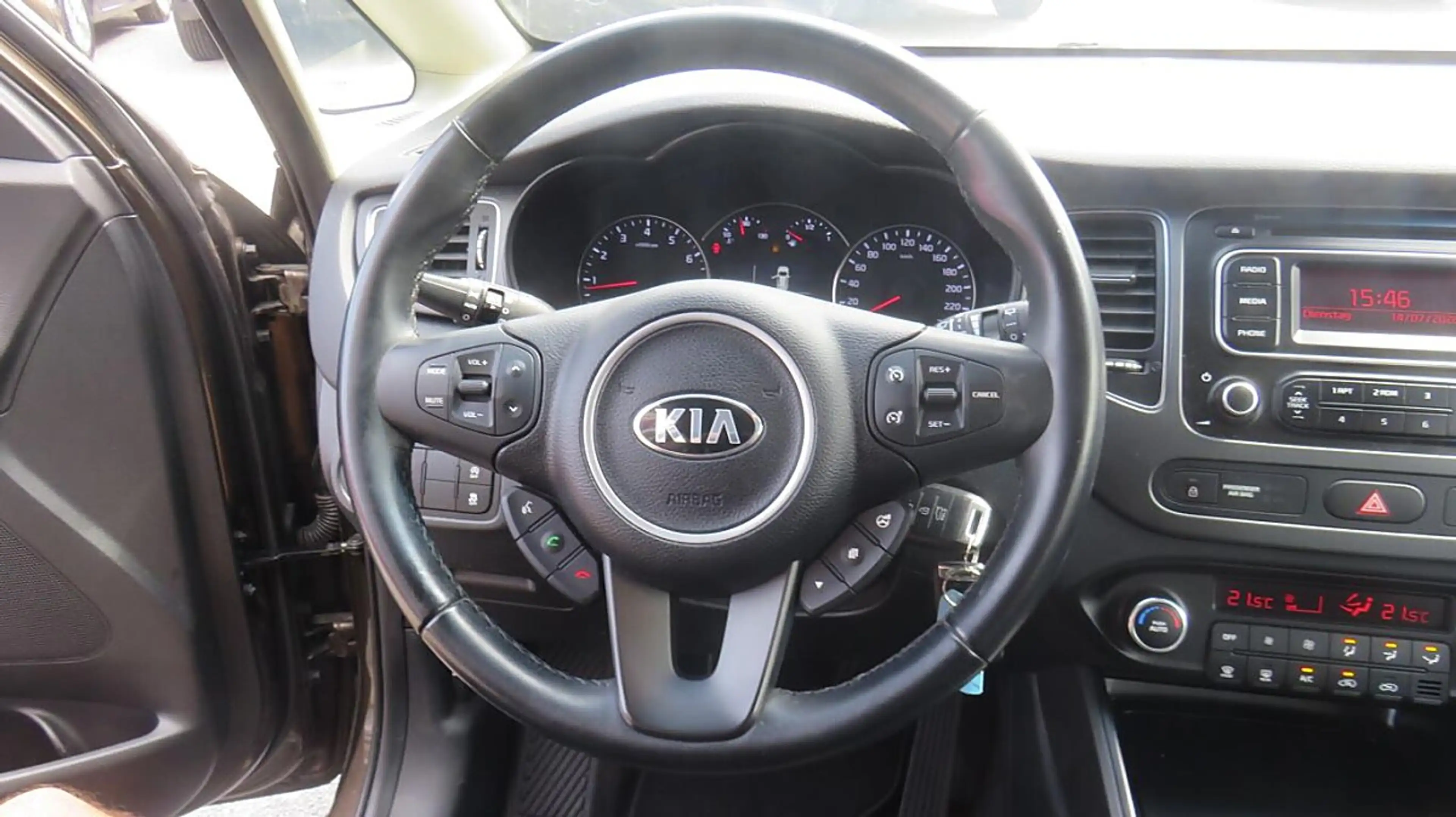 Kia Carens 1,6 GDI ISG Silber — photo 10