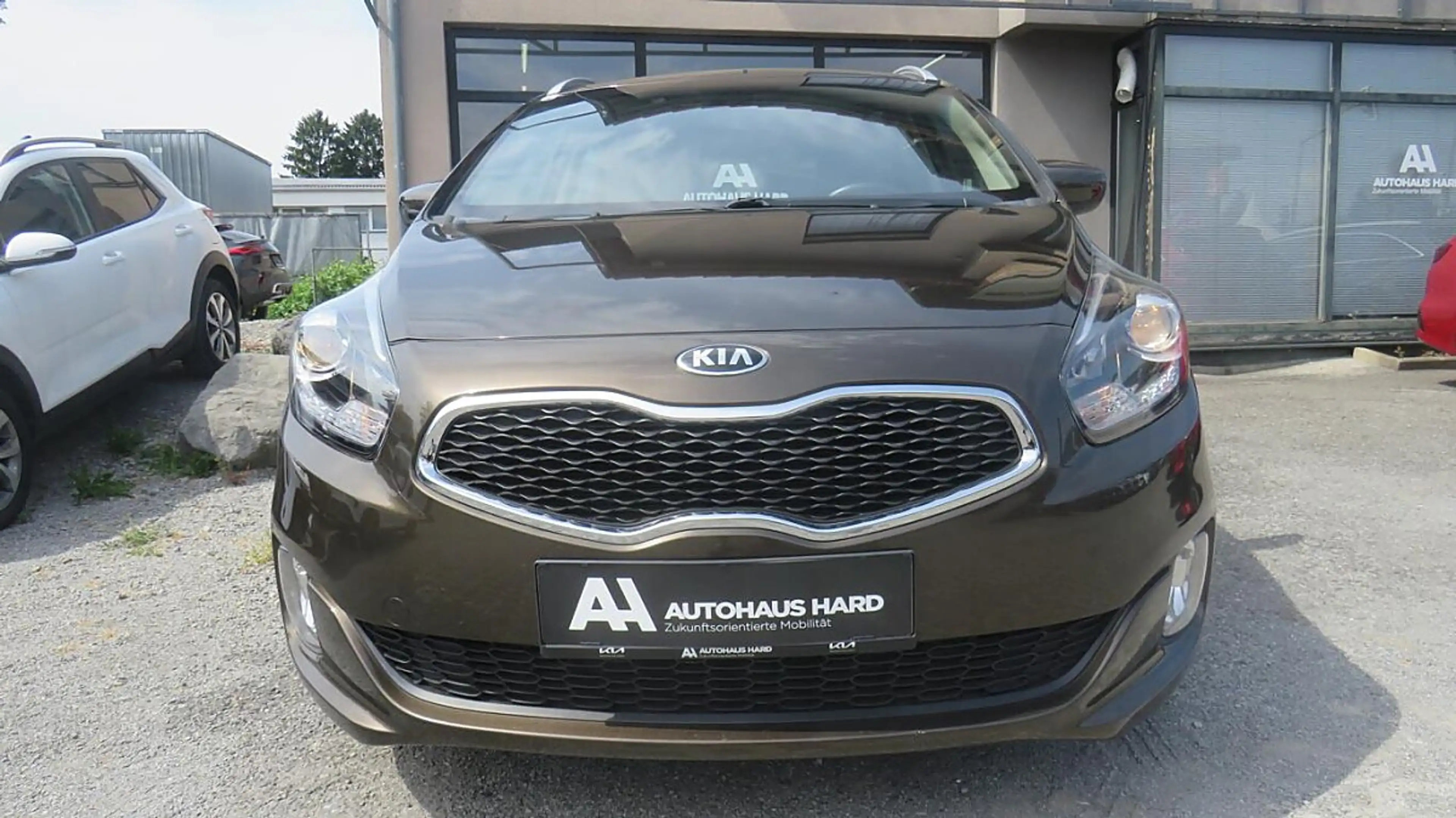 Kia Carens 1,6 GDI ISG Silber — photo 2