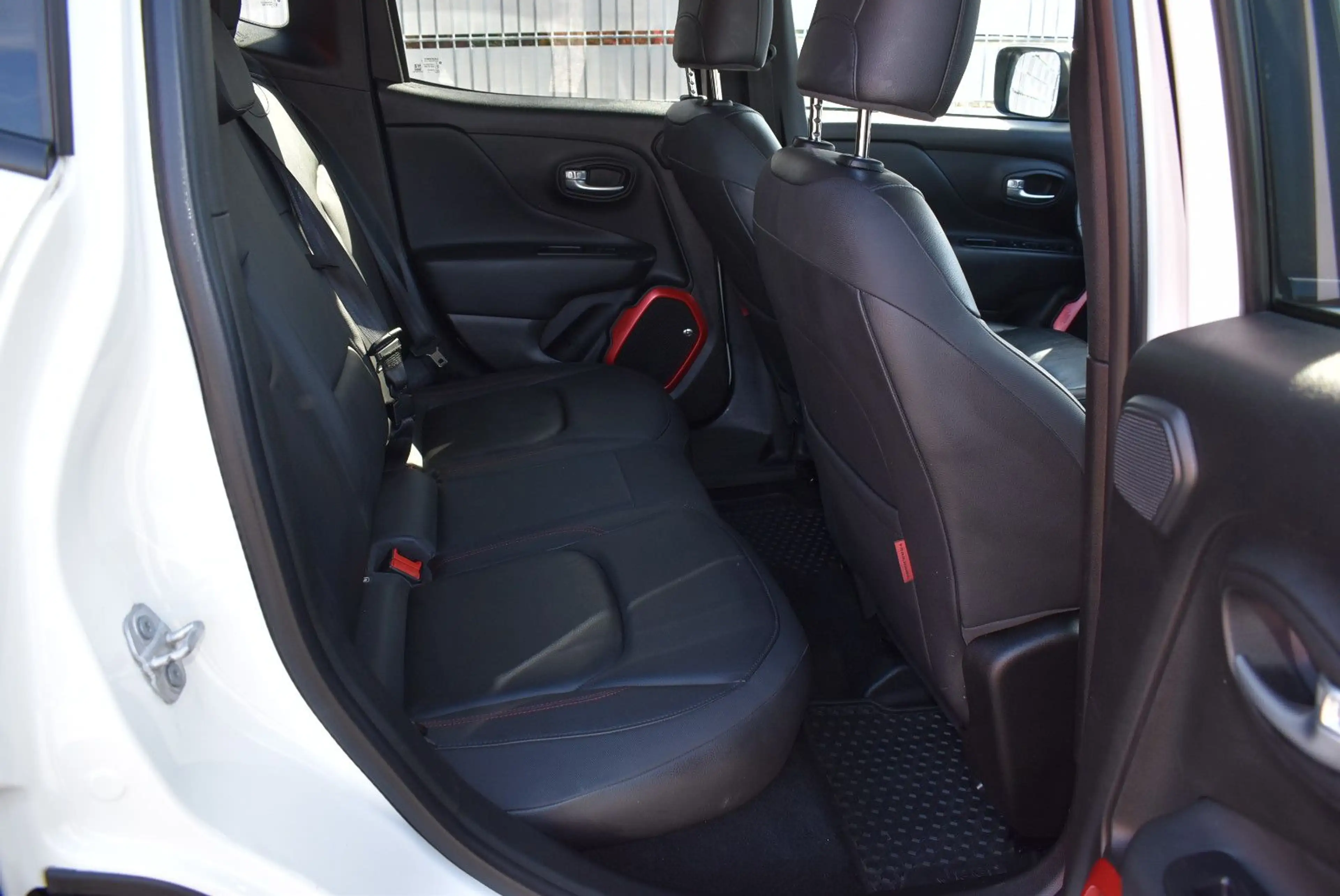 Jeep Renegade Trailhawk 4WD,2.Hand,AHK Zahnriemen NEU — photo 13