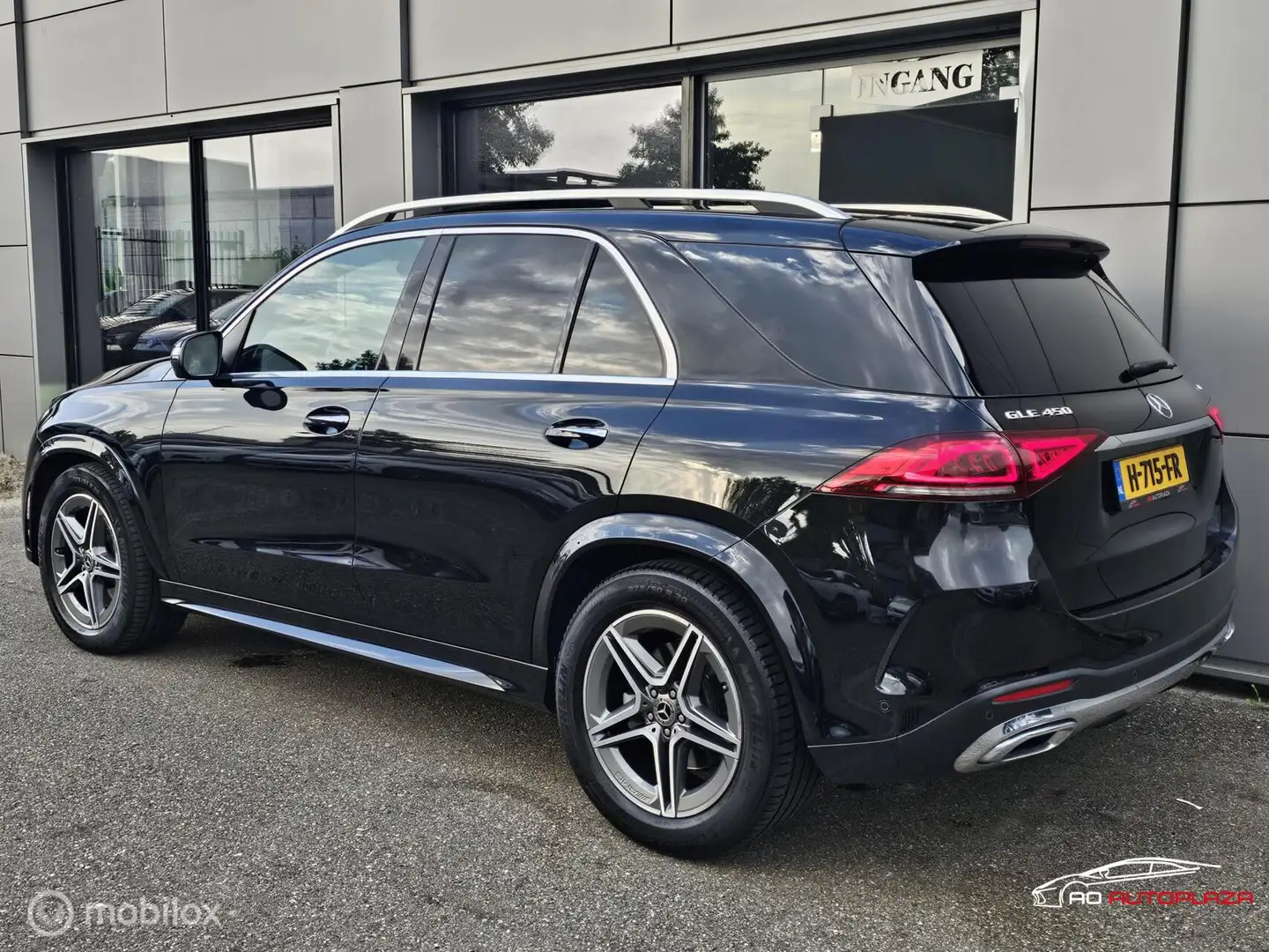 Mercedes-Benz GLE 450 4MATIC AMG 7p Panorama/HUD/Burmester/Memory Negru - 2