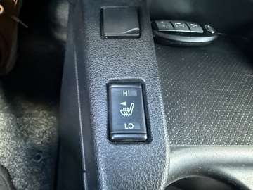 Leaf mit Batterie Acenta 30 kWh Kamera Sitzheizung