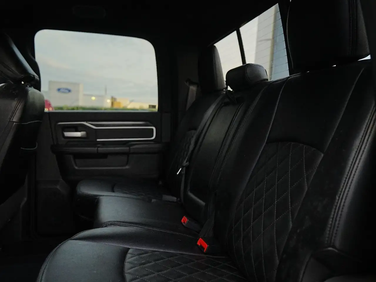 RAM 3500 снимка RAM 3500
