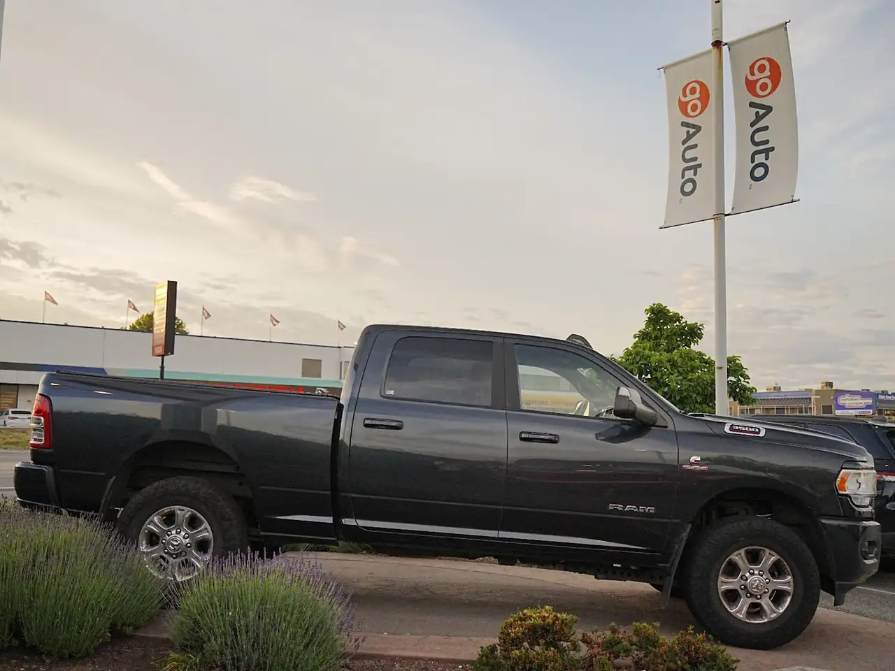 RAM 3500 снимка RAM 3500