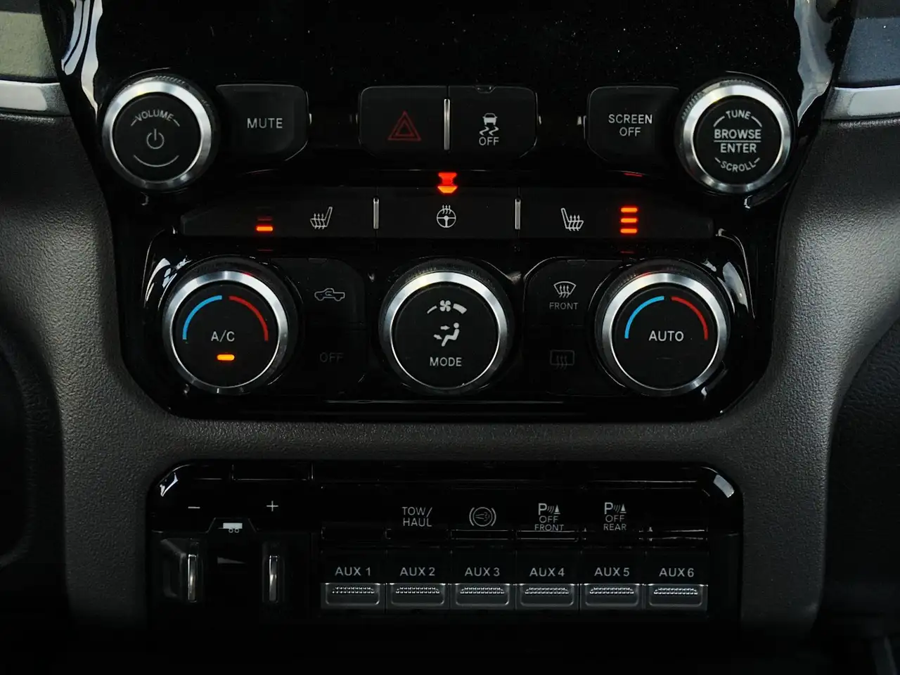 RAM 3500 снимка RAM 3500