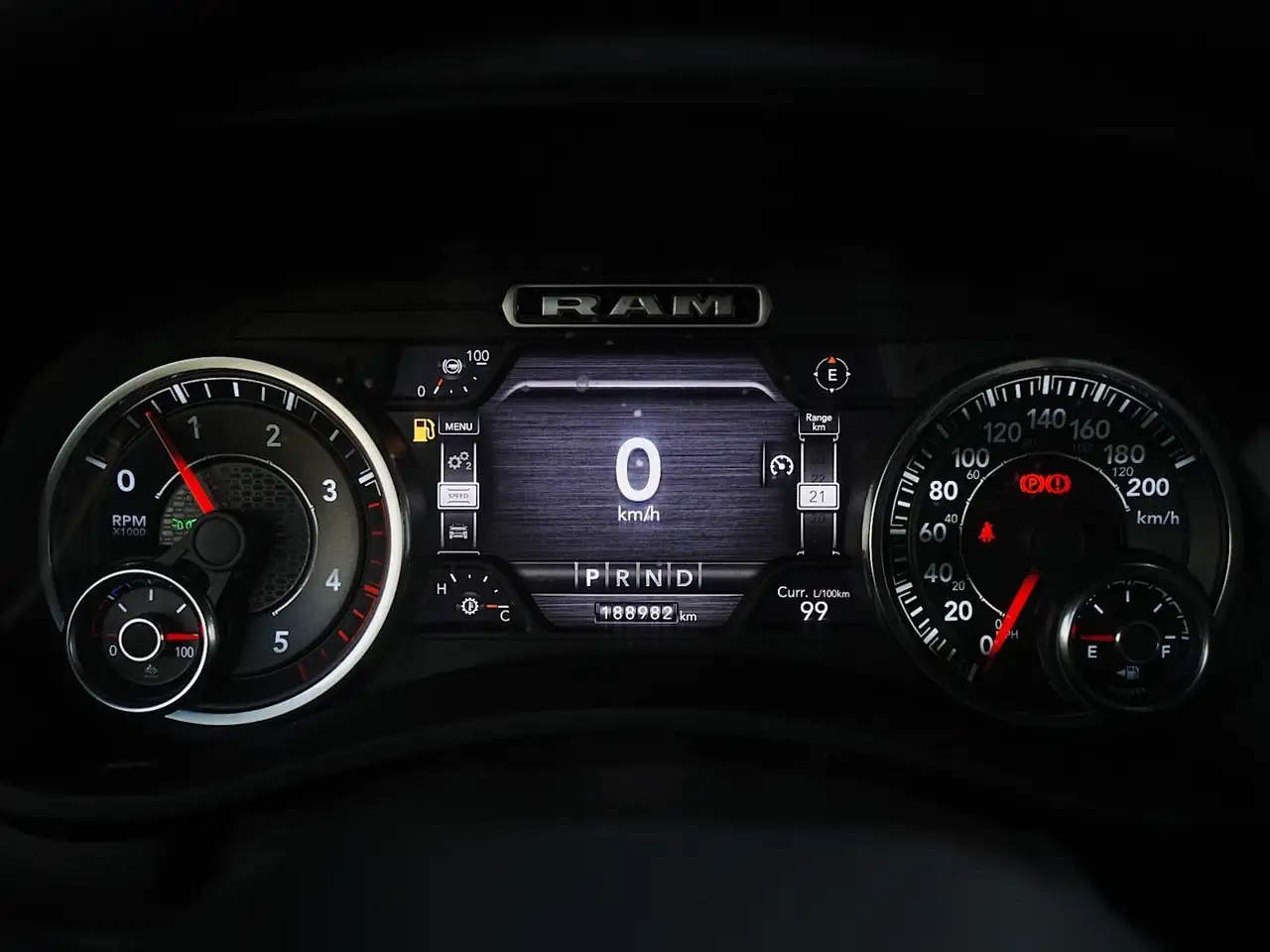 RAM 3500 снимка RAM 3500