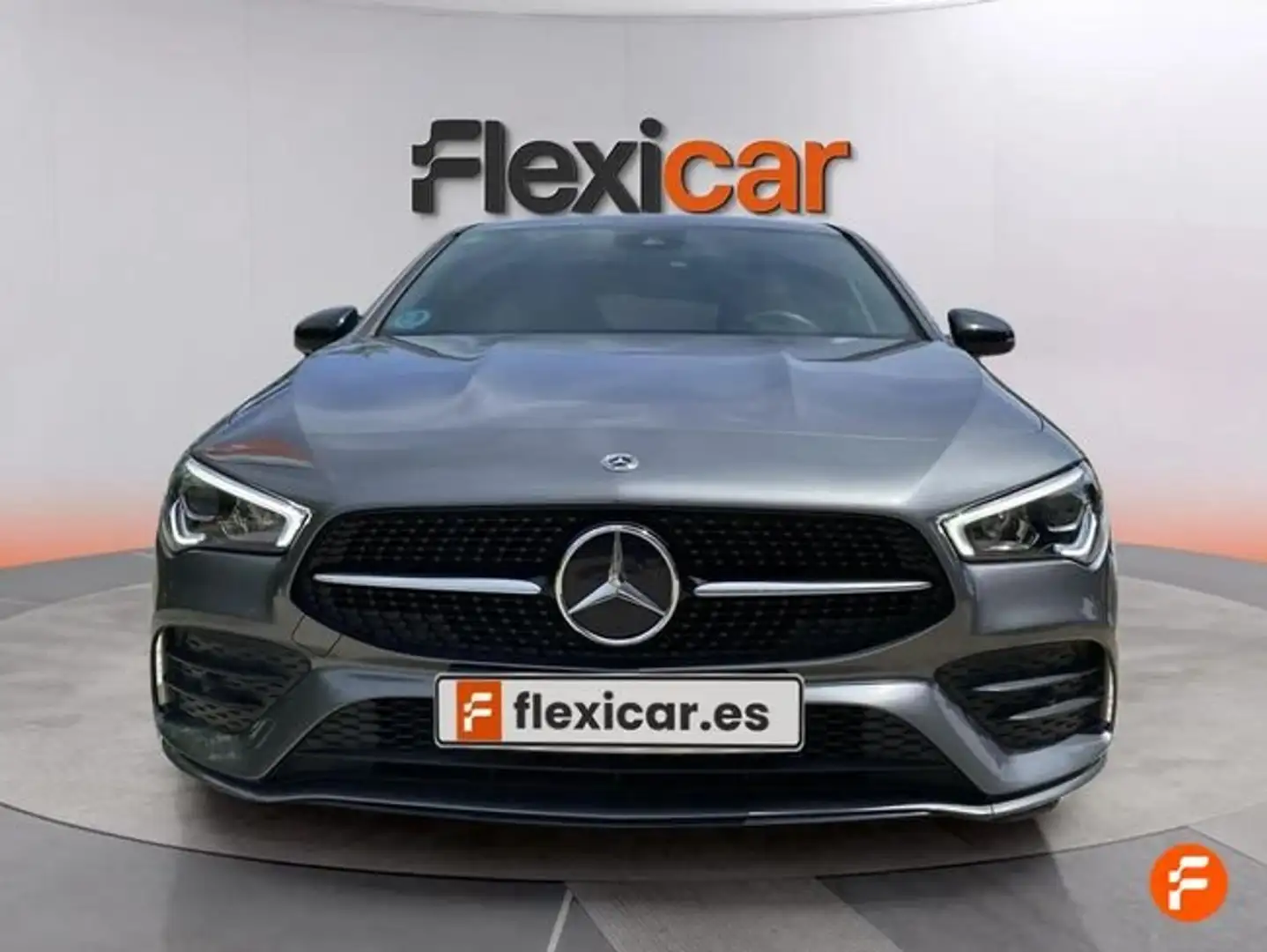 Mercedes-Benz CLA 200 Shooting Brake 200d 8G-DCT Gris - 2