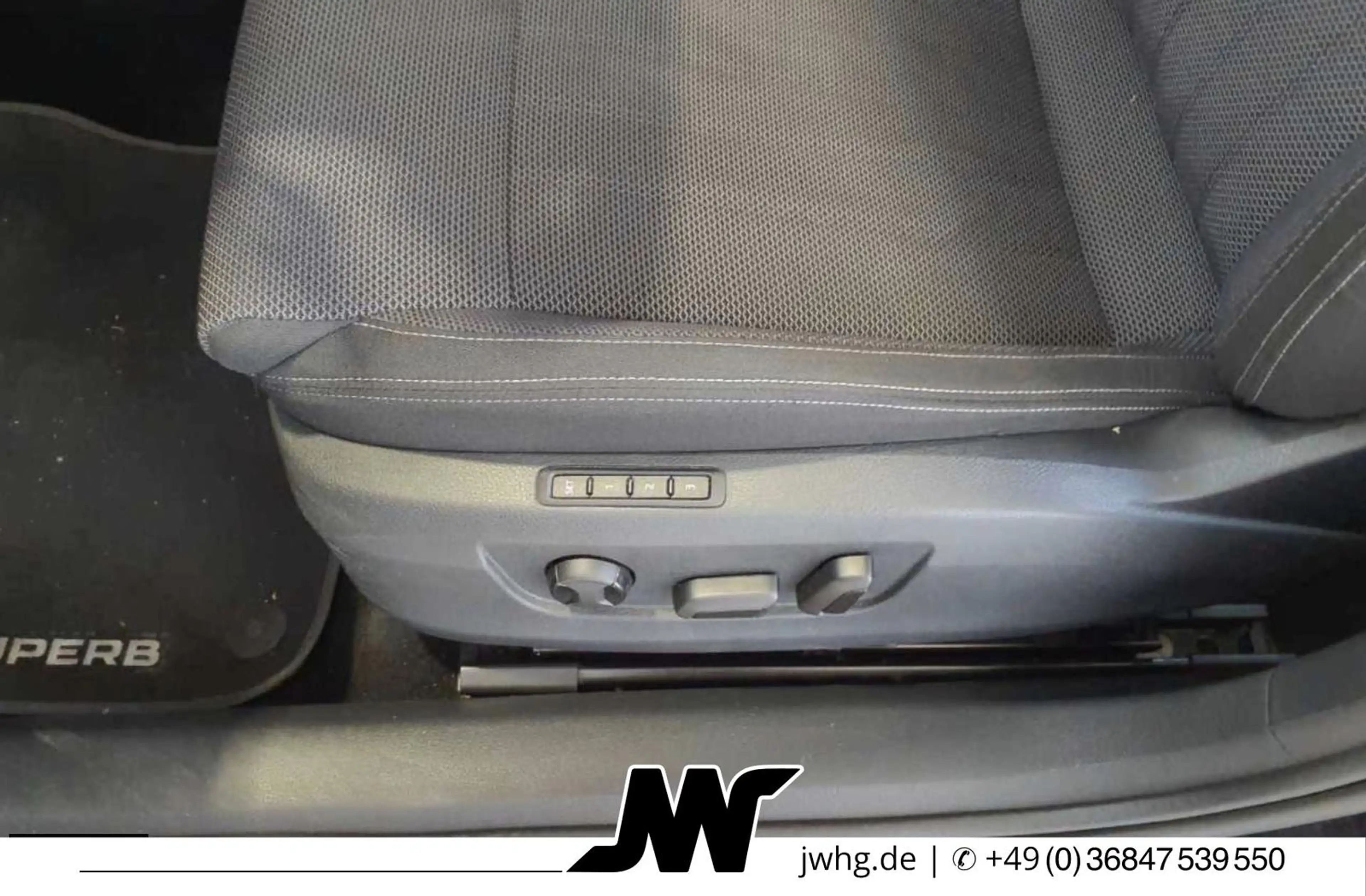 Skoda Superb Style VirtCockp ACC Kamera Matrix Navi17" — photo 12
