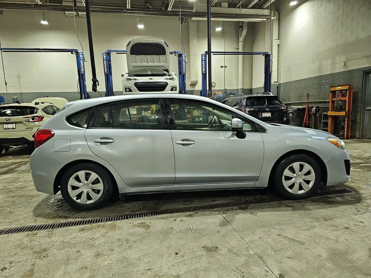 Subaru Impreza снимка Subaru Impreza