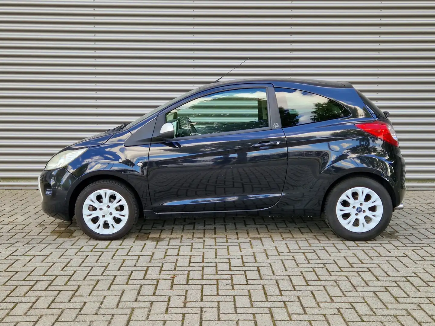 Ford Ka/Ka+ 1.2 Titanium Airco / Nieuwe APK / lm velgen Noir - 2