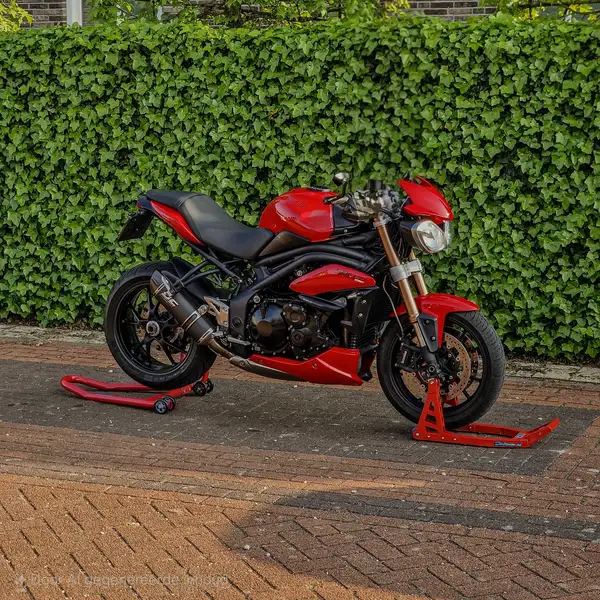 Triumph Speed Triple 1050