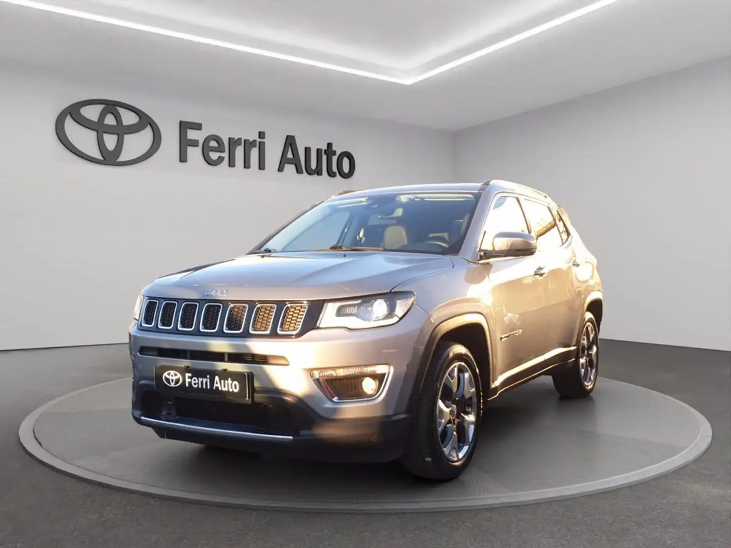 Jeep Compass 1.4 m-air limited 2wd 140cv my19 Grau - 1