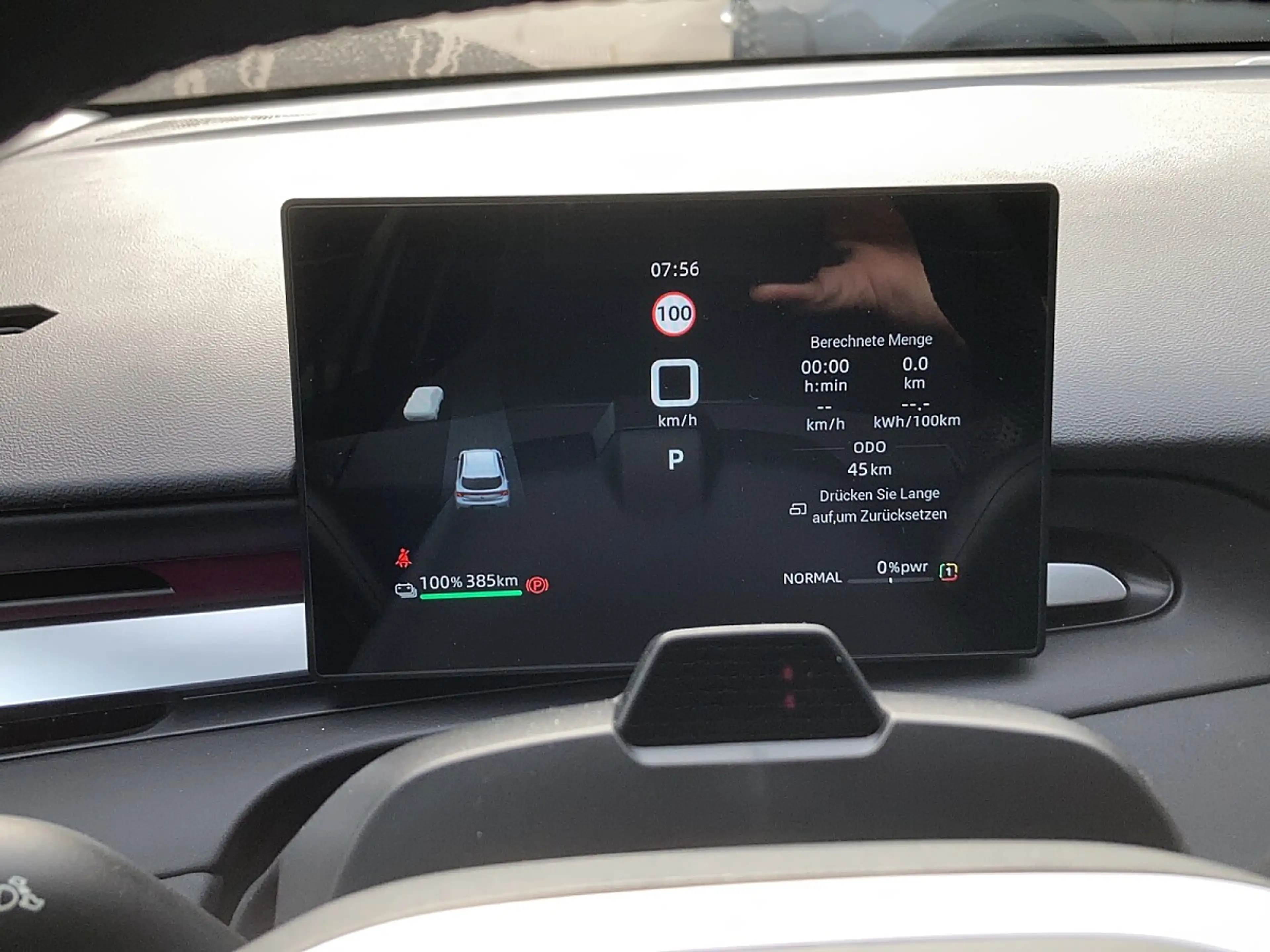 MG MG4 EV Urban 54 kWh Luxury + Metallic + Ö Paket! — photo 9