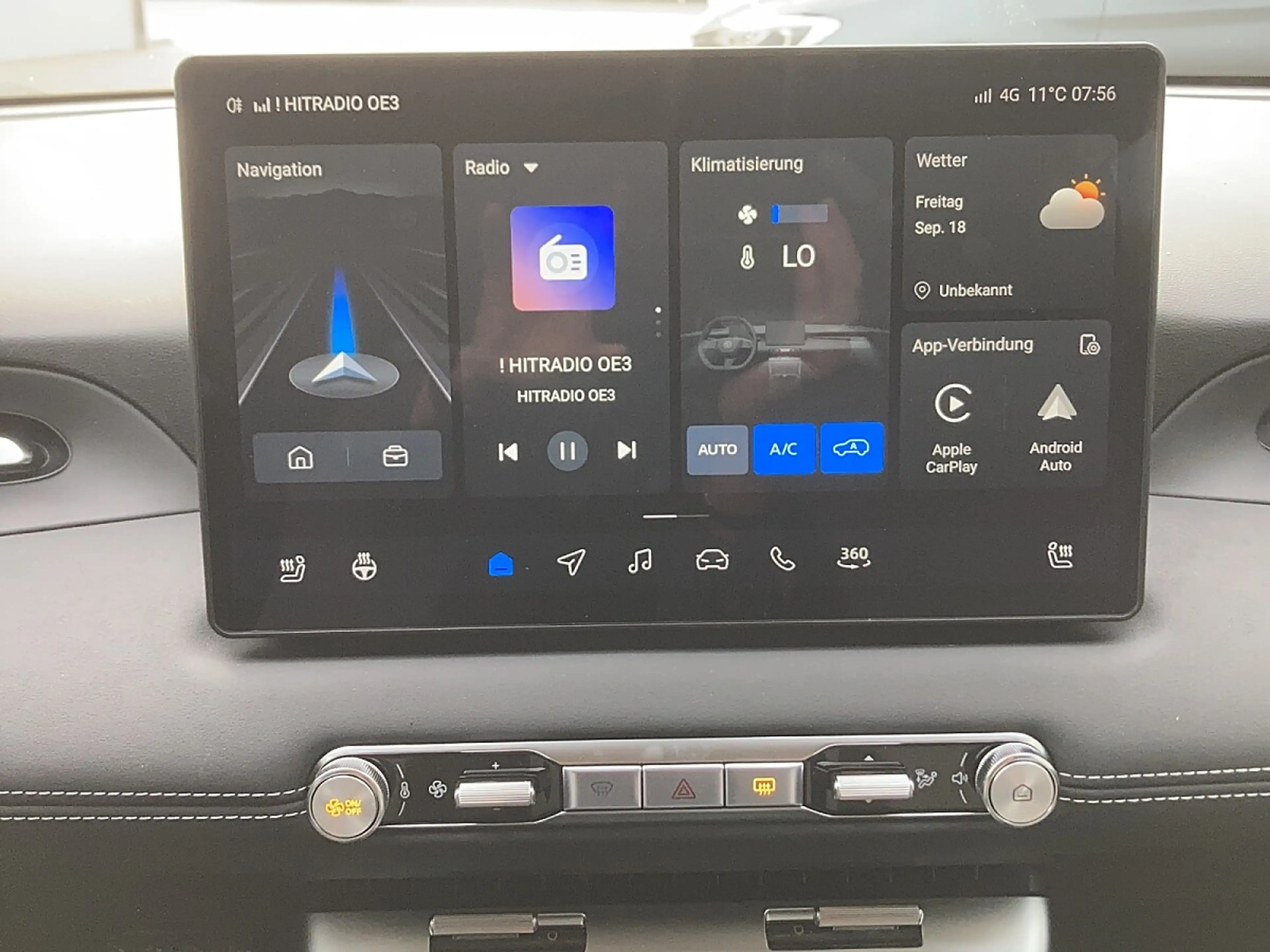 MG MG4 EV Urban 54 kWh Luxury + Metallic + Ö Paket! — photo 11