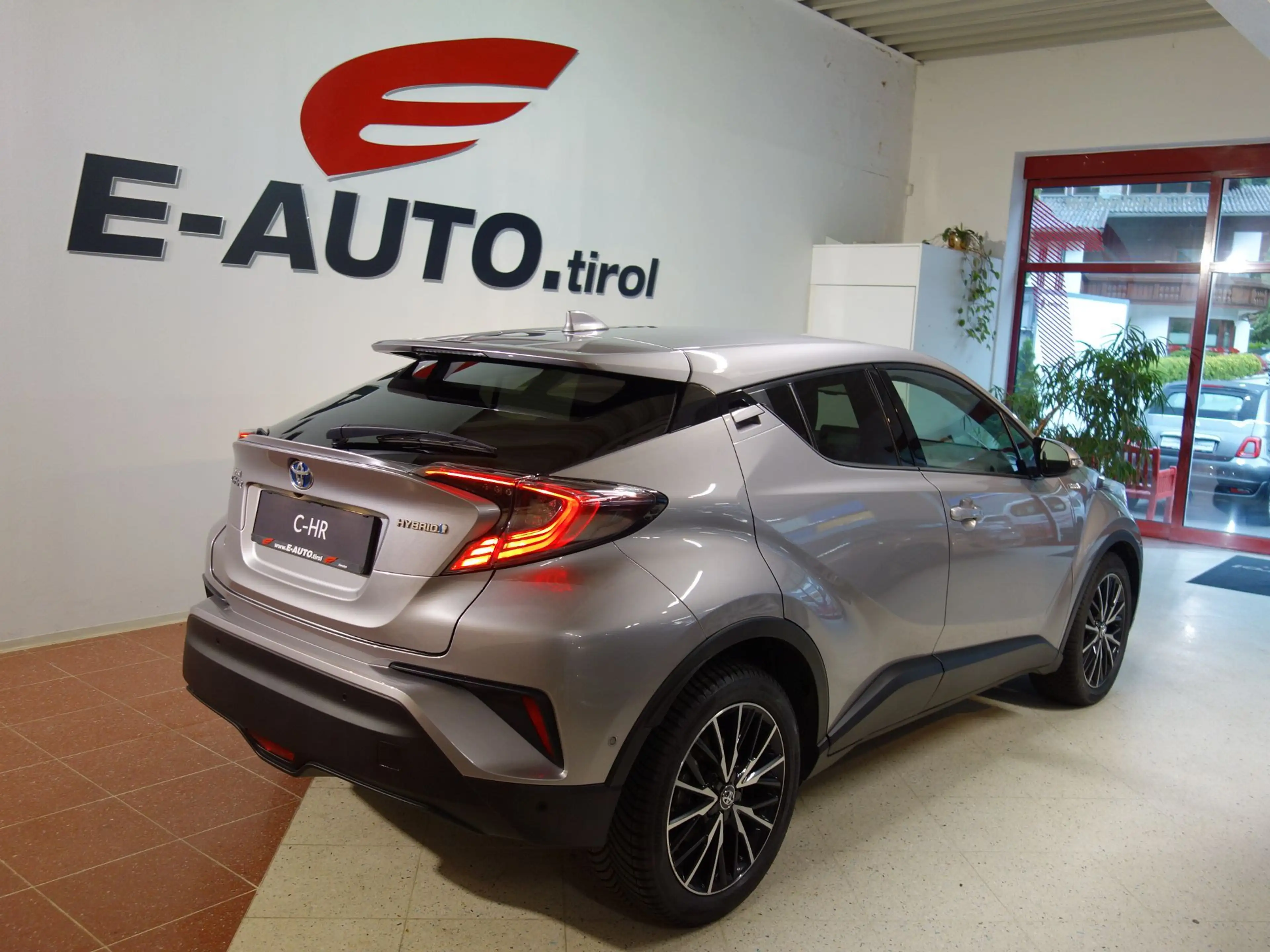 Toyota C-HR 1,8 Hybrid C-HIC CVT *LED *ASSISTENZ *GARANTIE *T — photo 7