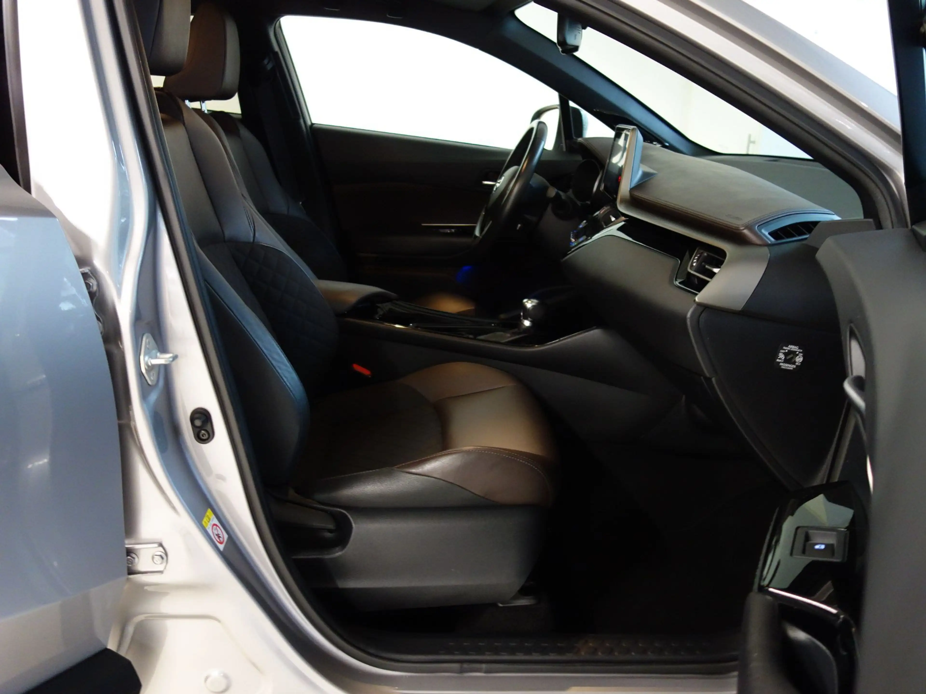 Toyota C-HR 1,8 Hybrid C-HIC CVT *LED *ASSISTENZ *GARANTIE *T — photo 13