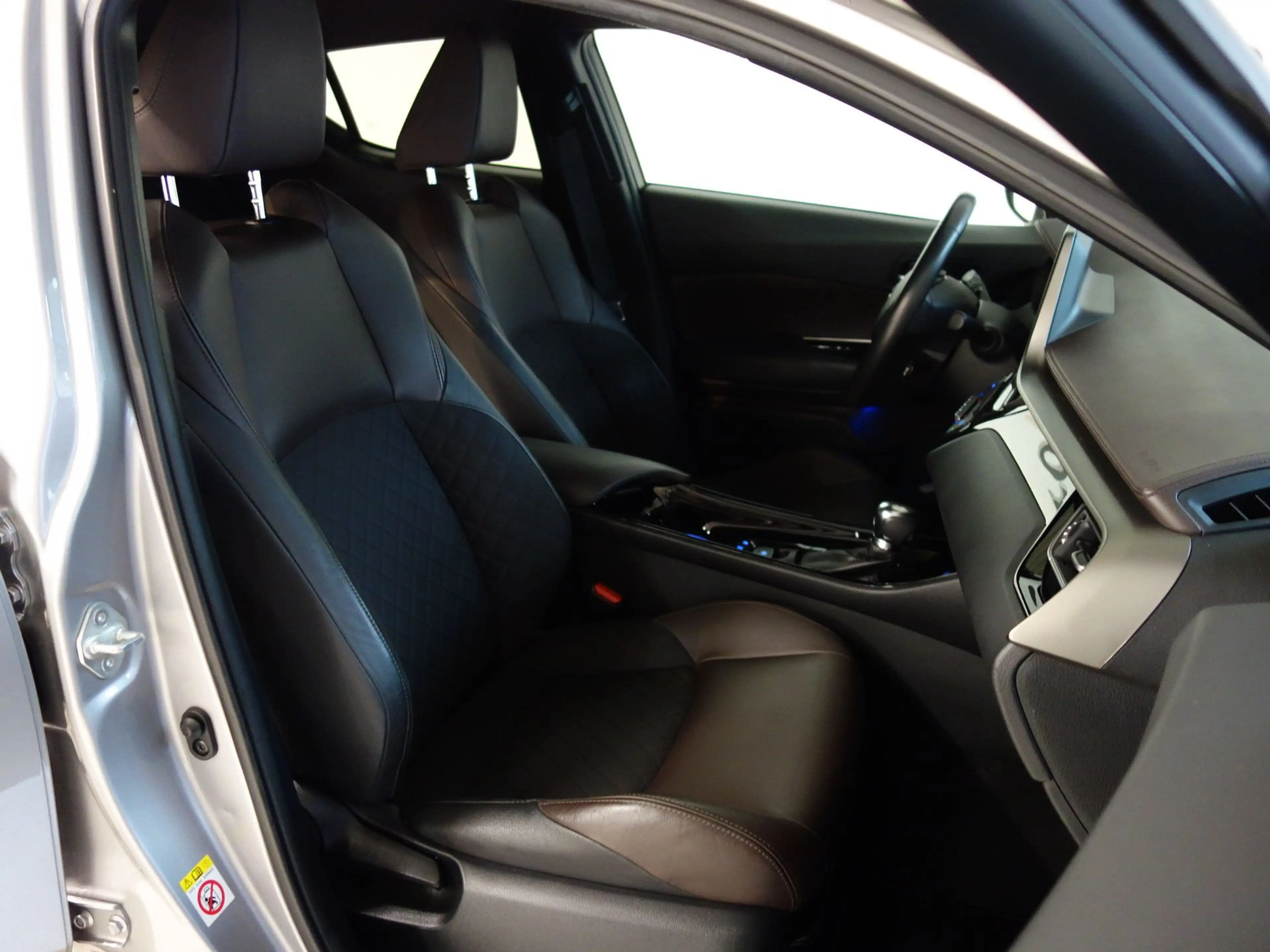 Toyota C-HR 1,8 Hybrid C-HIC CVT *LED *ASSISTENZ *GARANTIE *T — photo 15