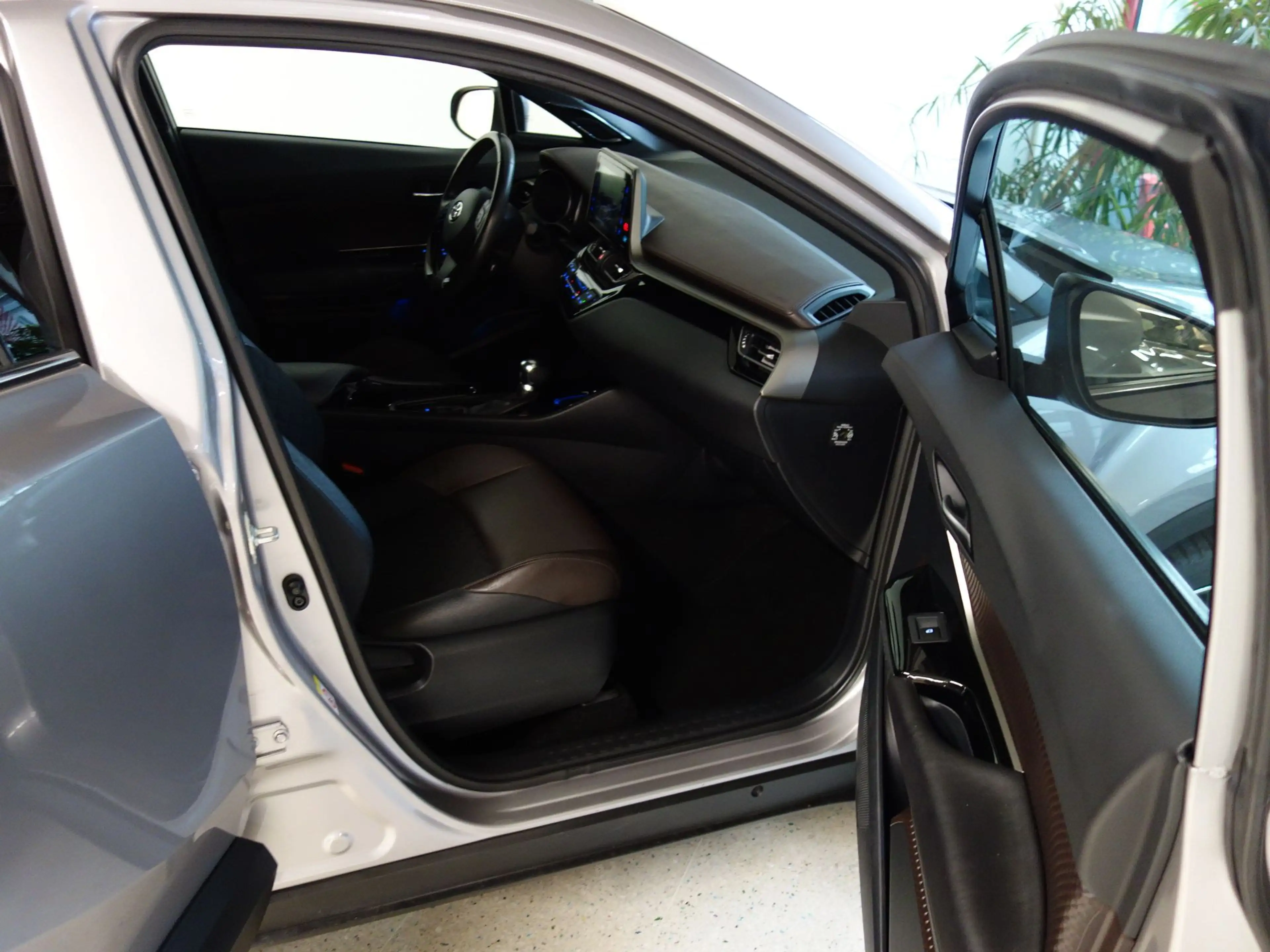 Toyota C-HR 1,8 Hybrid C-HIC CVT *LED *ASSISTENZ *GARANTIE *T — photo 12
