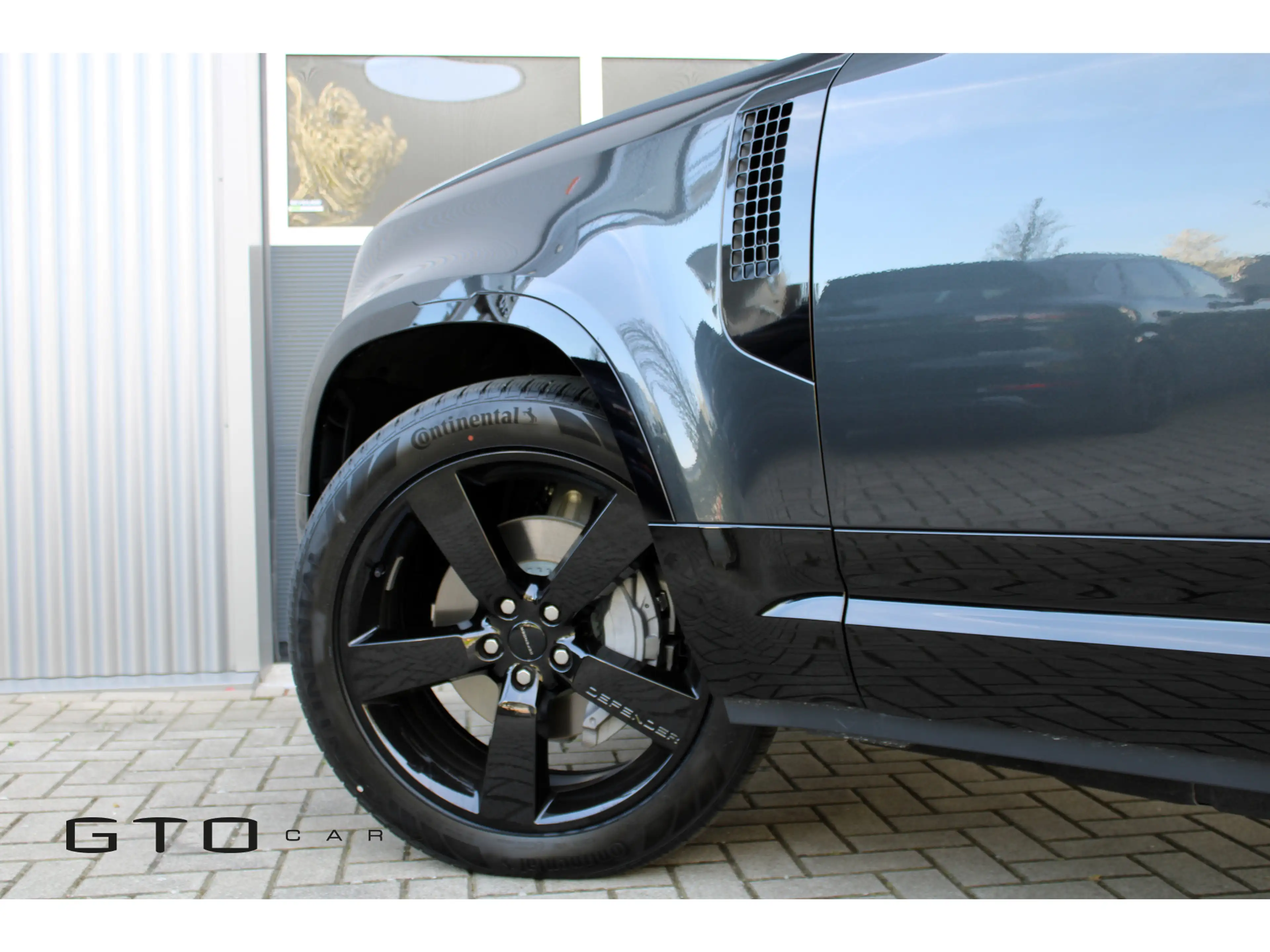Land Rover Defender 110 2.0 P300e 110 X-Dynamic HSE | Pano | Meridian — photo 6