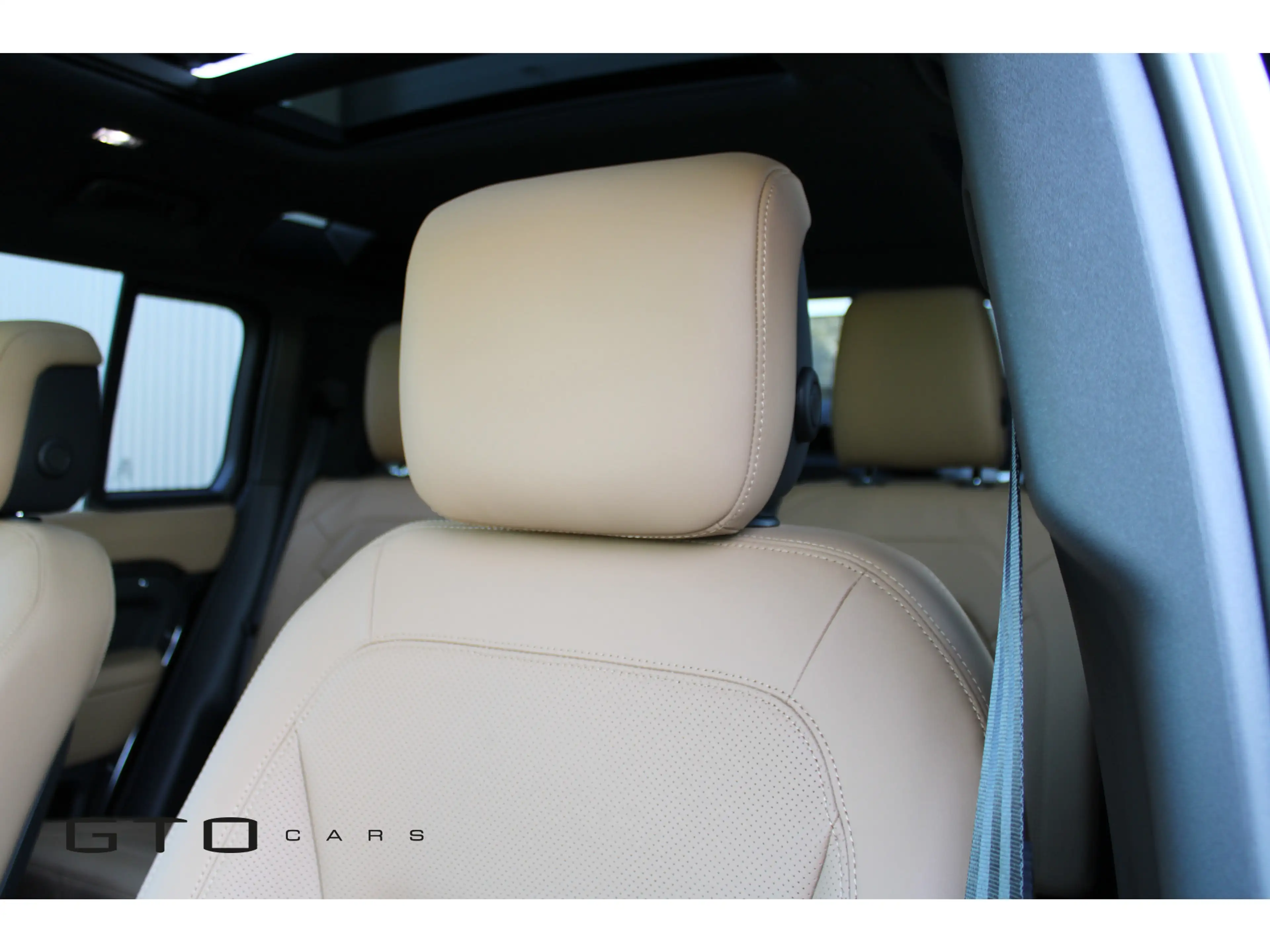 Land Rover Defender 110 2.0 P300e 110 X-Dynamic HSE | Pano | Meridian — photo 16