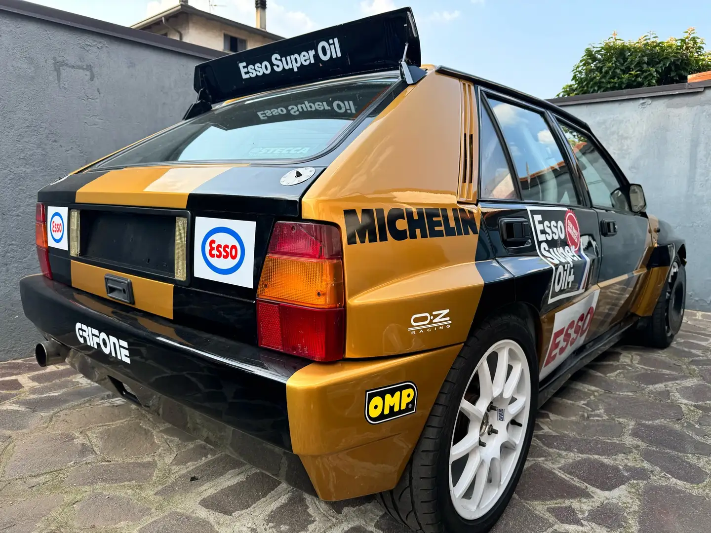 Lancia Delta 2.0 integrale turbo 16 valvole Rally - 2