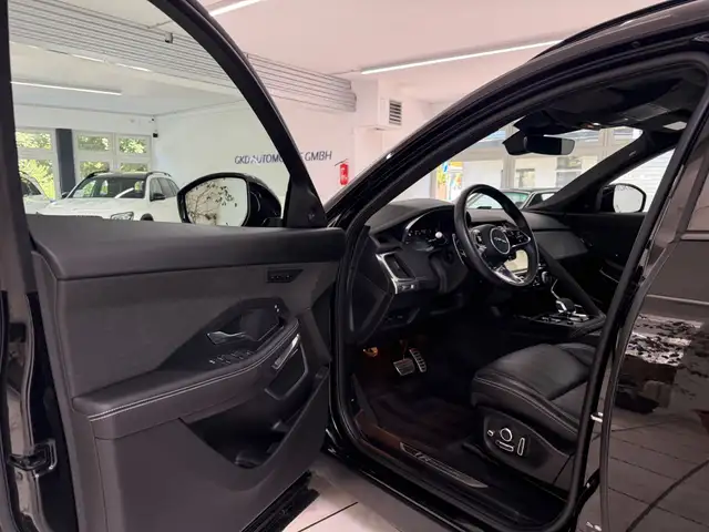 Jaguar E-Pace view 6