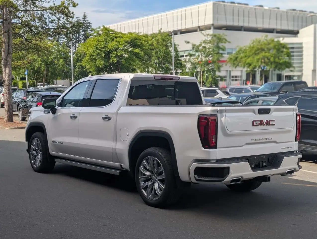 GMC Sierra 1500 снимка GMC Sierra 1500