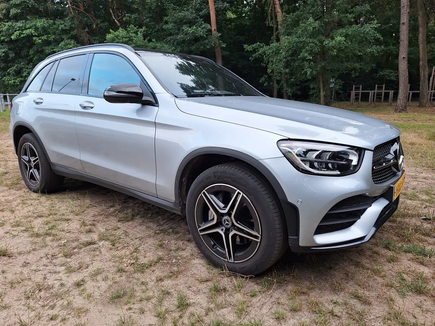 Mercedes-Benz GLC 300 GLC-Coupe 300 de 4Matic 9G-TRONIC AMG Line Plus Zilver - 1