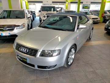A4 Cabrio 2.4 V6 AUTOM. Asi Crs Pelle Xeno Navi