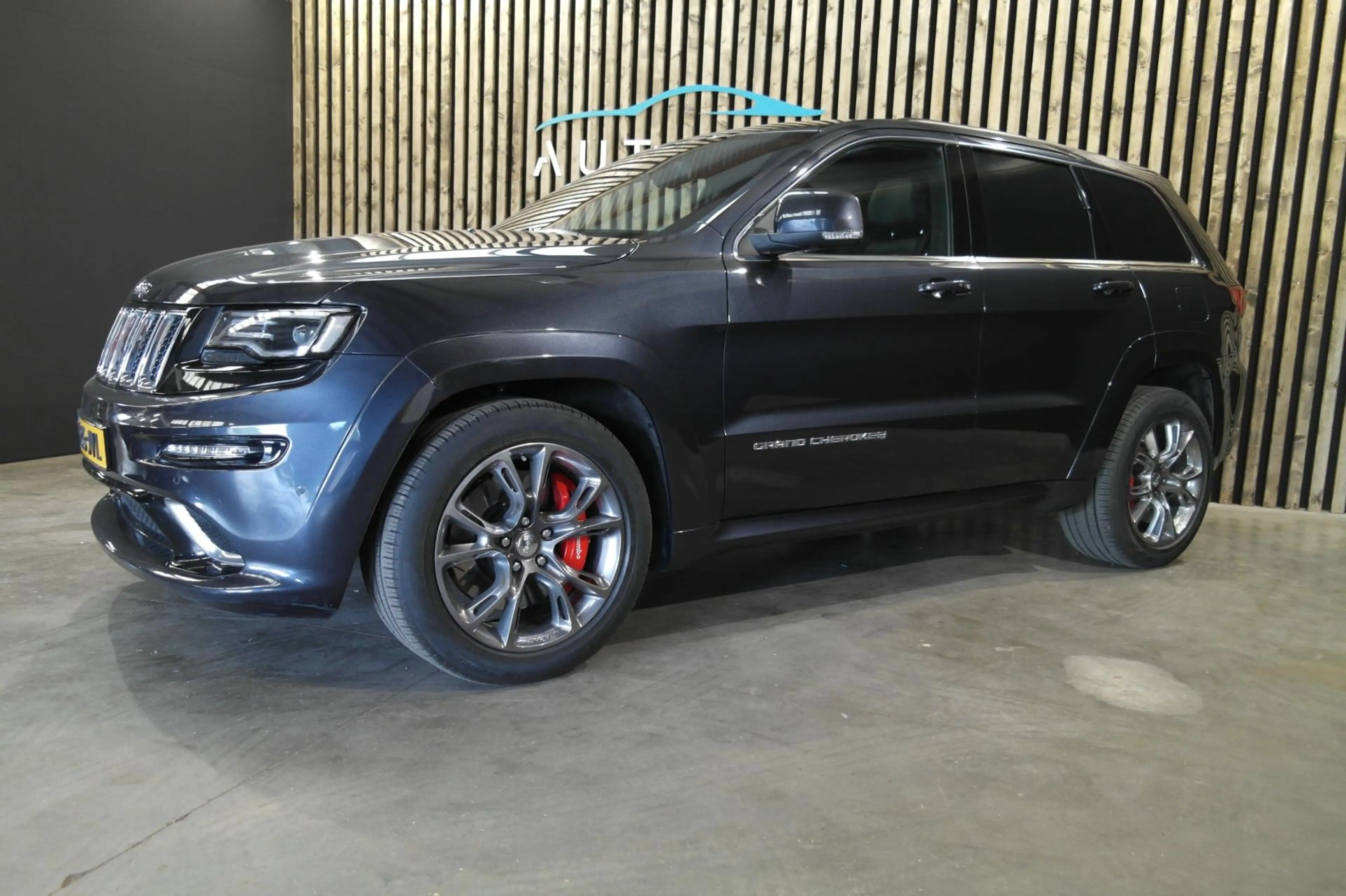 Jeep Grand Cherokee 6.4 V8 SRT8 grijs kenteken lichte vracht — photo 2