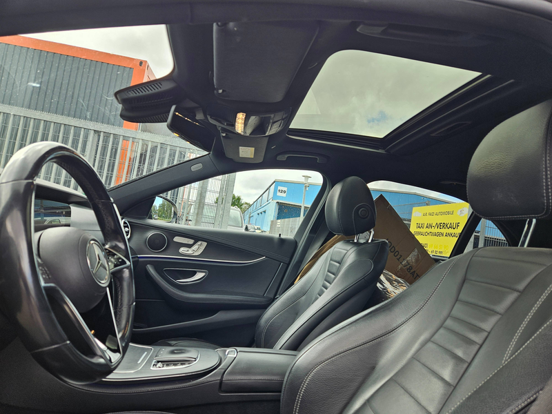 Mercedes-Benz E 220 E 220 d Avantgarde AMG Folie Original Grau Voll — photo 3