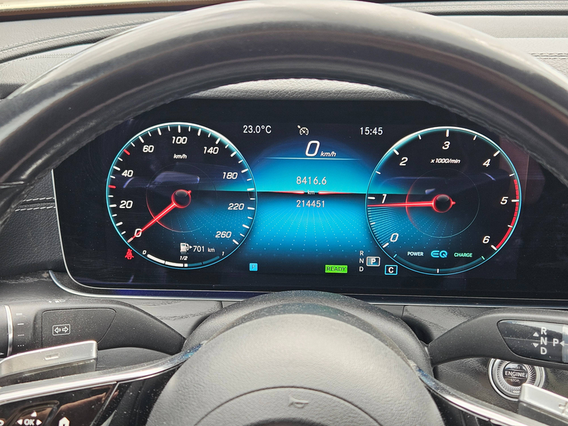 Mercedes-Benz E 220 E 220 d Avantgarde AMG Folie Original Grau Voll — photo 4
