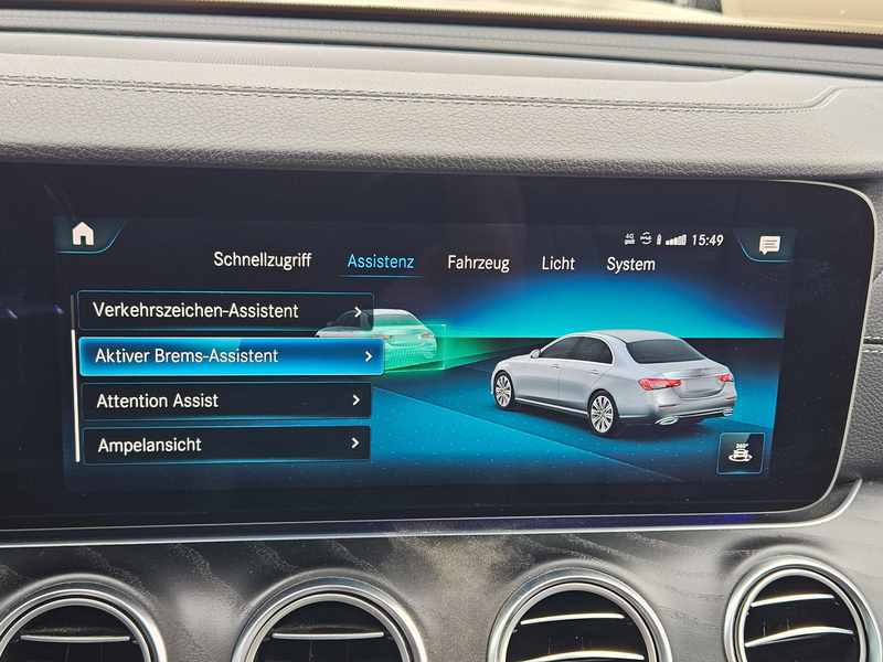 Mercedes-Benz E 220 E 220 d Avantgarde AMG Folie Original Grau Voll — photo 10