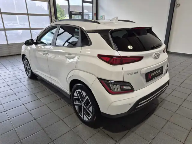 Hyundai Kona view 4
