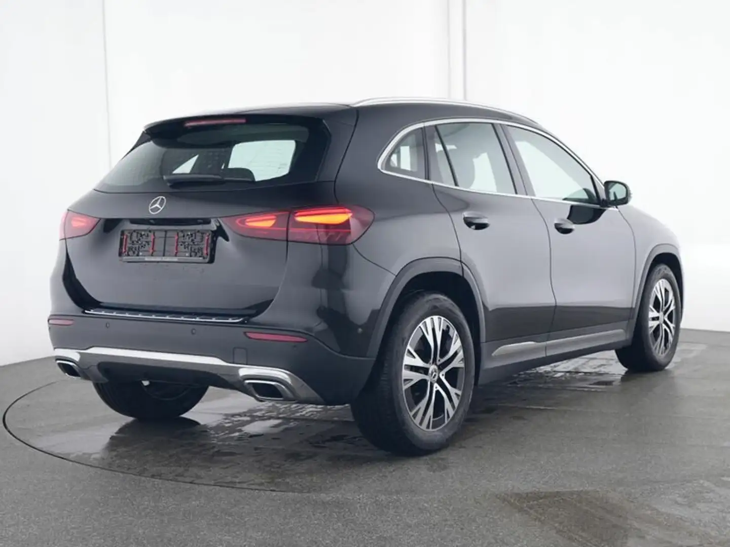 Mercedes-Benz GLA 200 GLA 200 d Progressive Line Advanced RüCam Winter-P Schwarz - 2