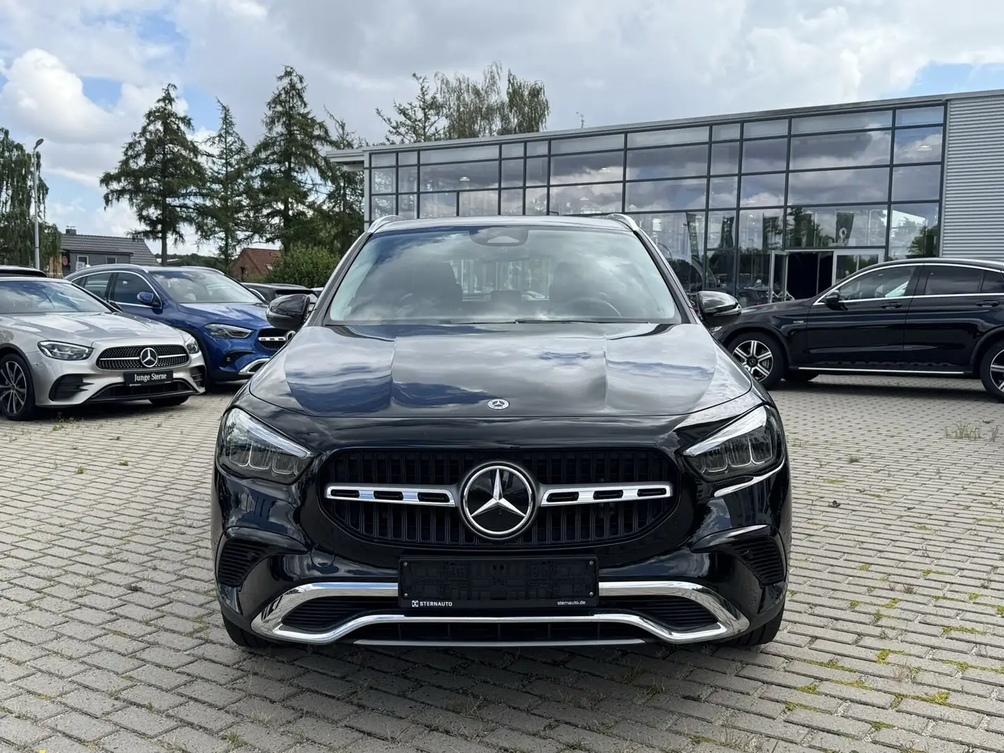 Mercedes-Benz GLA 200 GLA 200 d Progressive Line Advanced RüCam Winter-P Zwart - 2