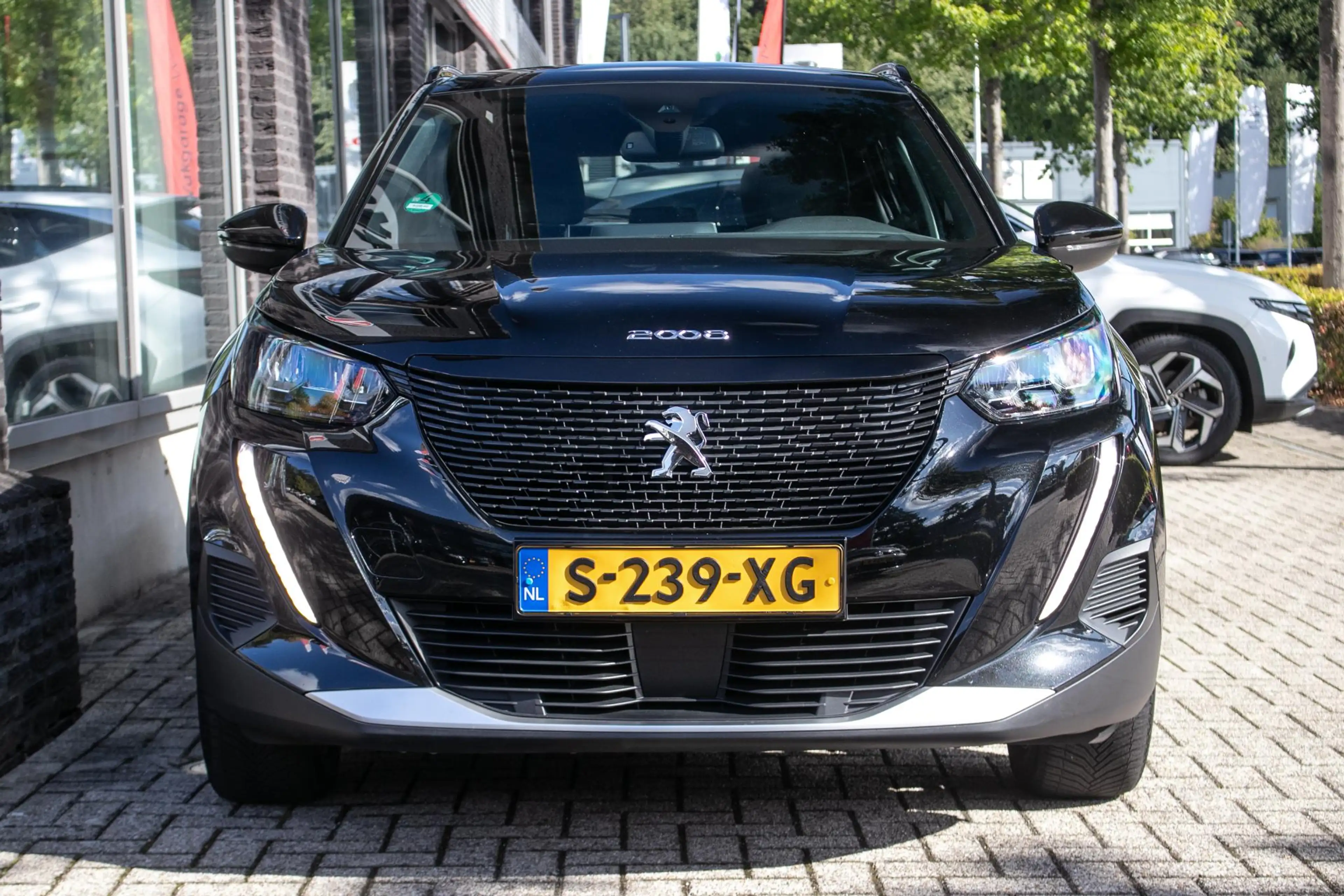 Peugeot e-2008 EV Allure Pack 50 kWh SOH 96% — photo 10