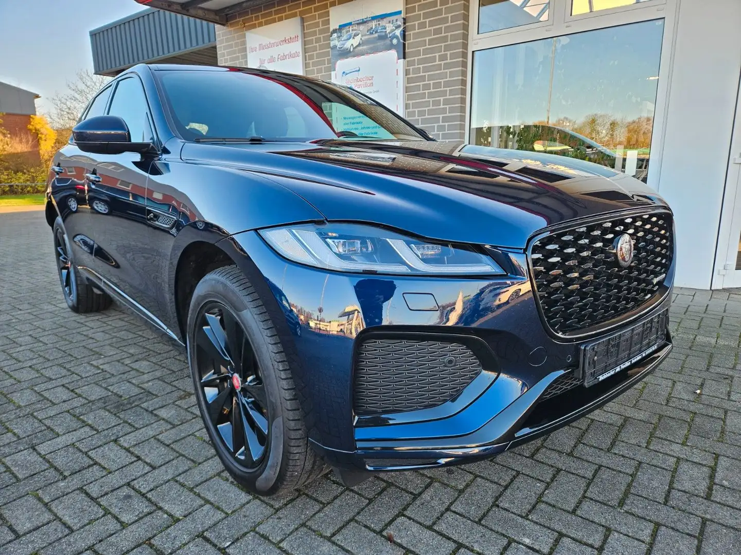 Jaguar F-Pace F-PACE R-Dynamic SE AWD STDHZG KAM LED Bleu - 1