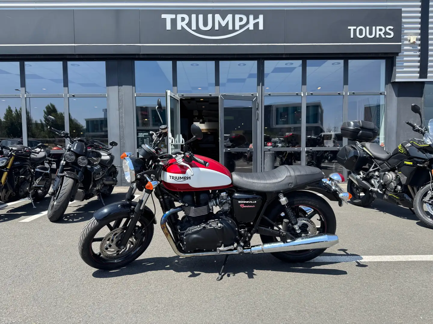 Triumph Bonneville Newchurch Rouge - 1