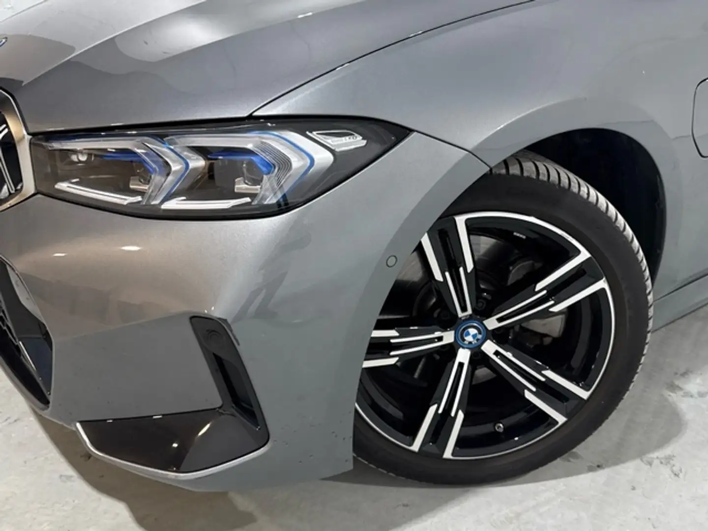 BMW 330 330e Grijs - 2