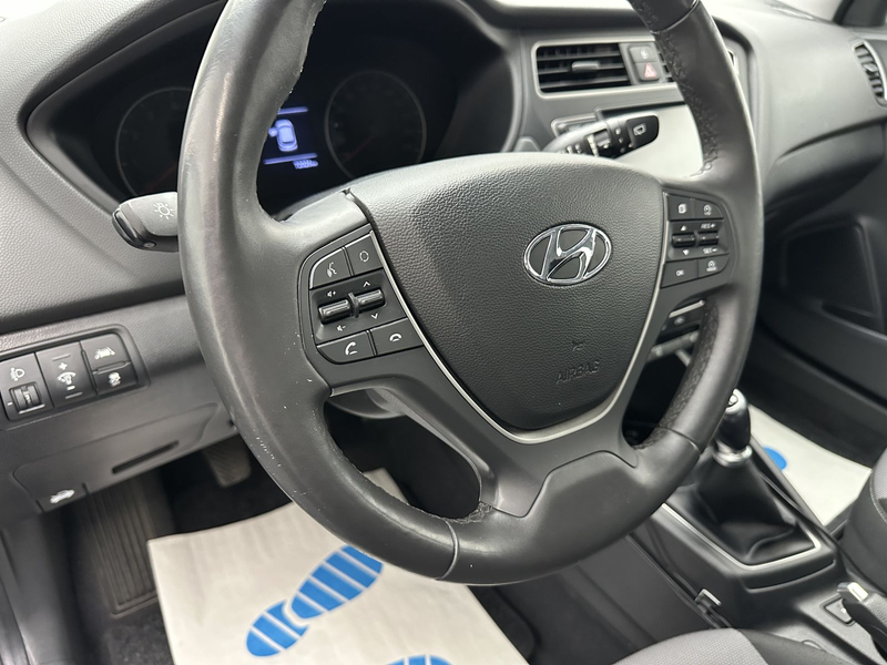Hyundai i20 Trend "MULTI-CAM-SITZH-TEMPO-CARPLAY-ALU" — photo 14