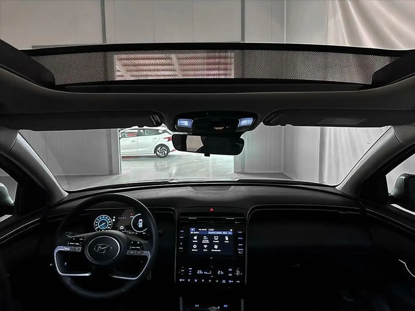 Hyundai TUCSON 1.6 TGDI 150CV 48V Maxx Sky Negro - 2