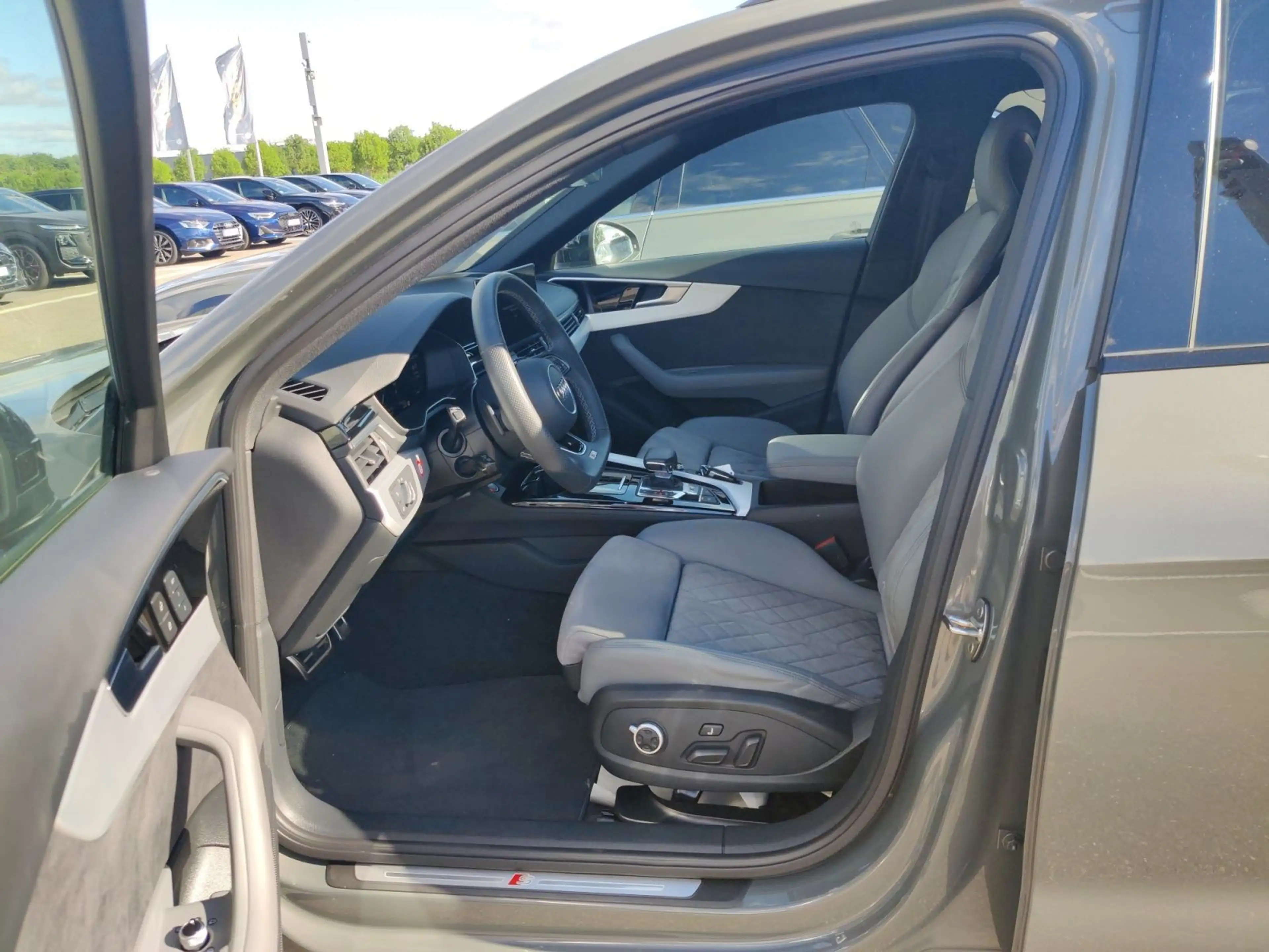 Audi S4 55 TDI q. Tiptr., Matrix, AHK, Ambiente — photo 9