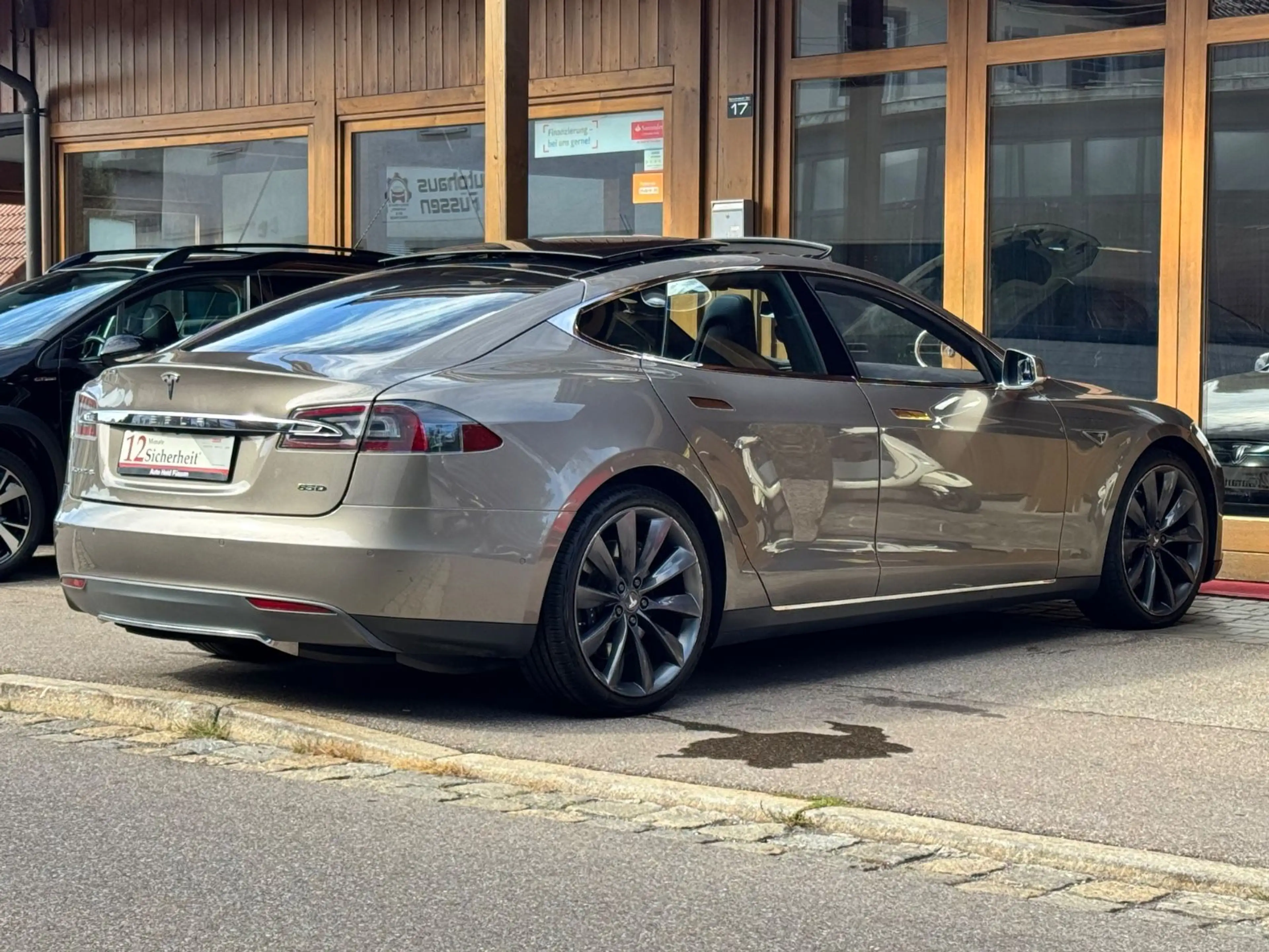Tesla Model S 85D Supercharger free Turbine Pano 7-Sitzer — photo 5
