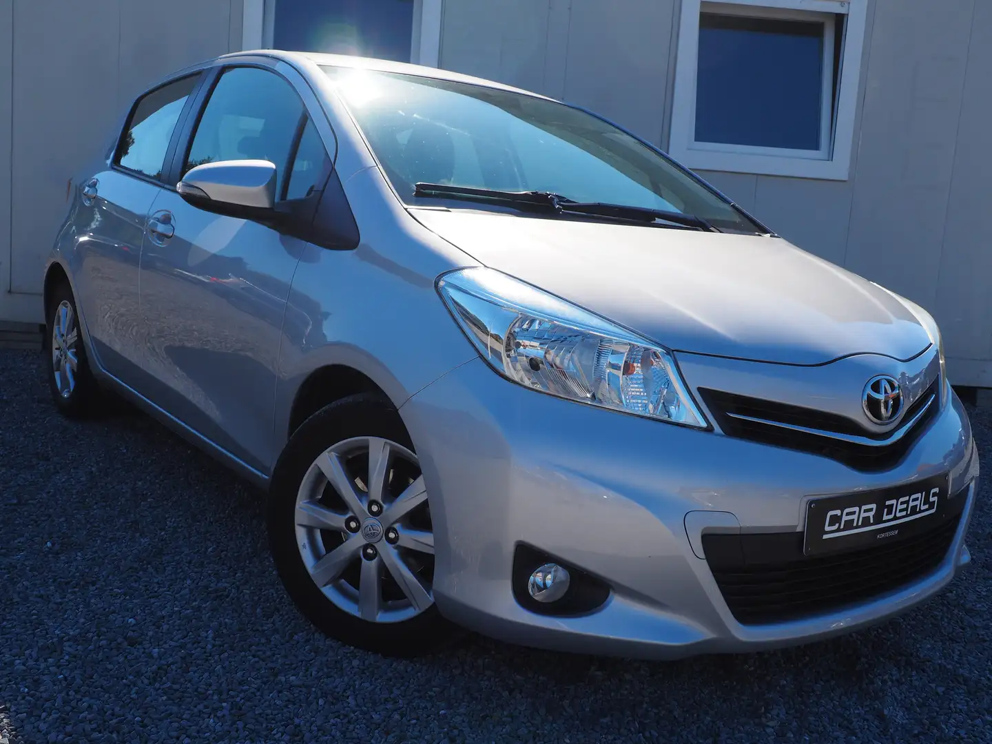 Toyota Yaris Yaris 1.0 VVT-i GARANTIE ** AIRCO * 5 deur ** - 1