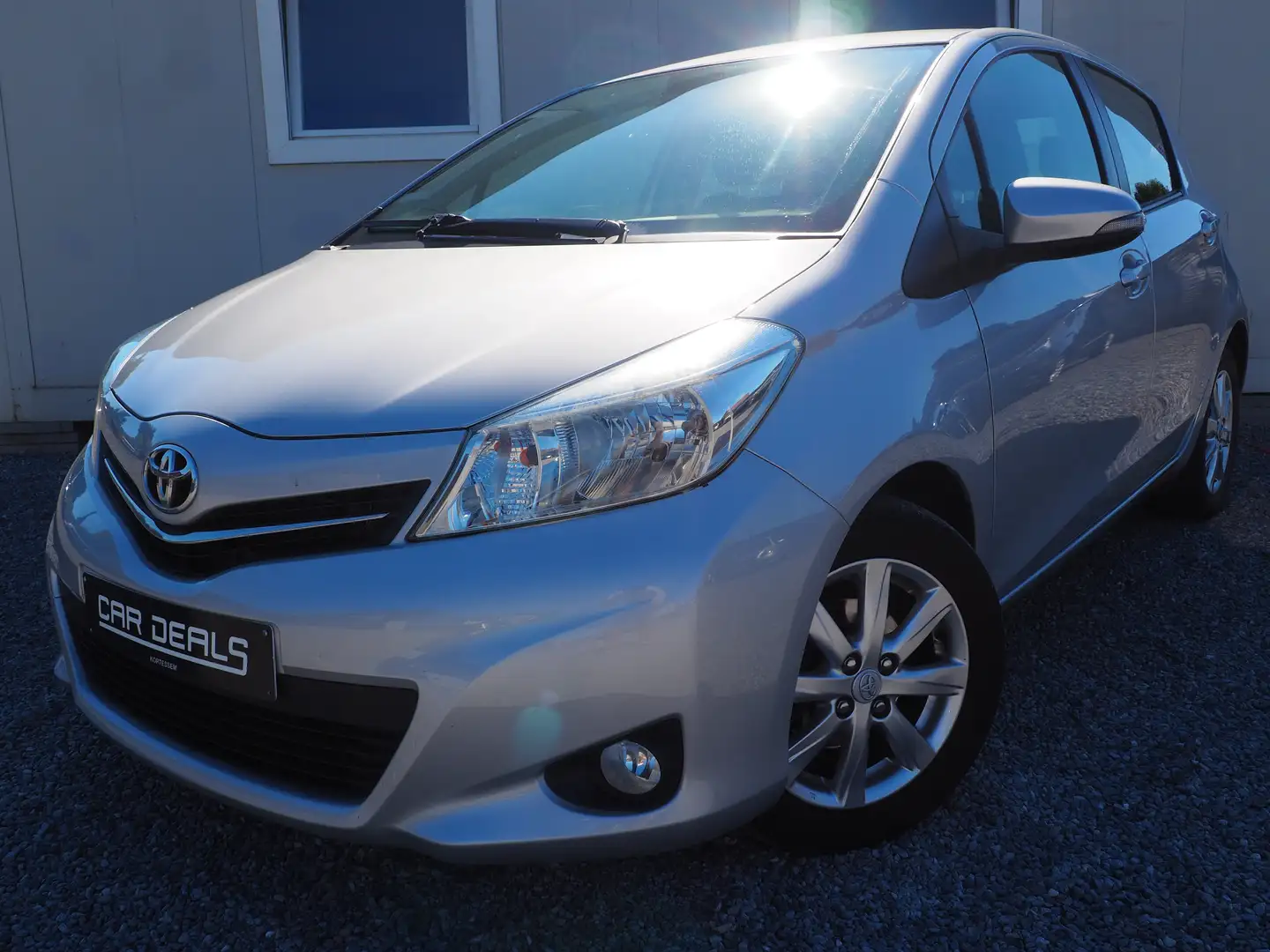 Toyota Yaris Yaris 1.0 VVT-i GARANTIE ** AIRCO * 5 deur ** - 2