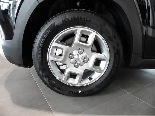 Hyundai Inster view 3