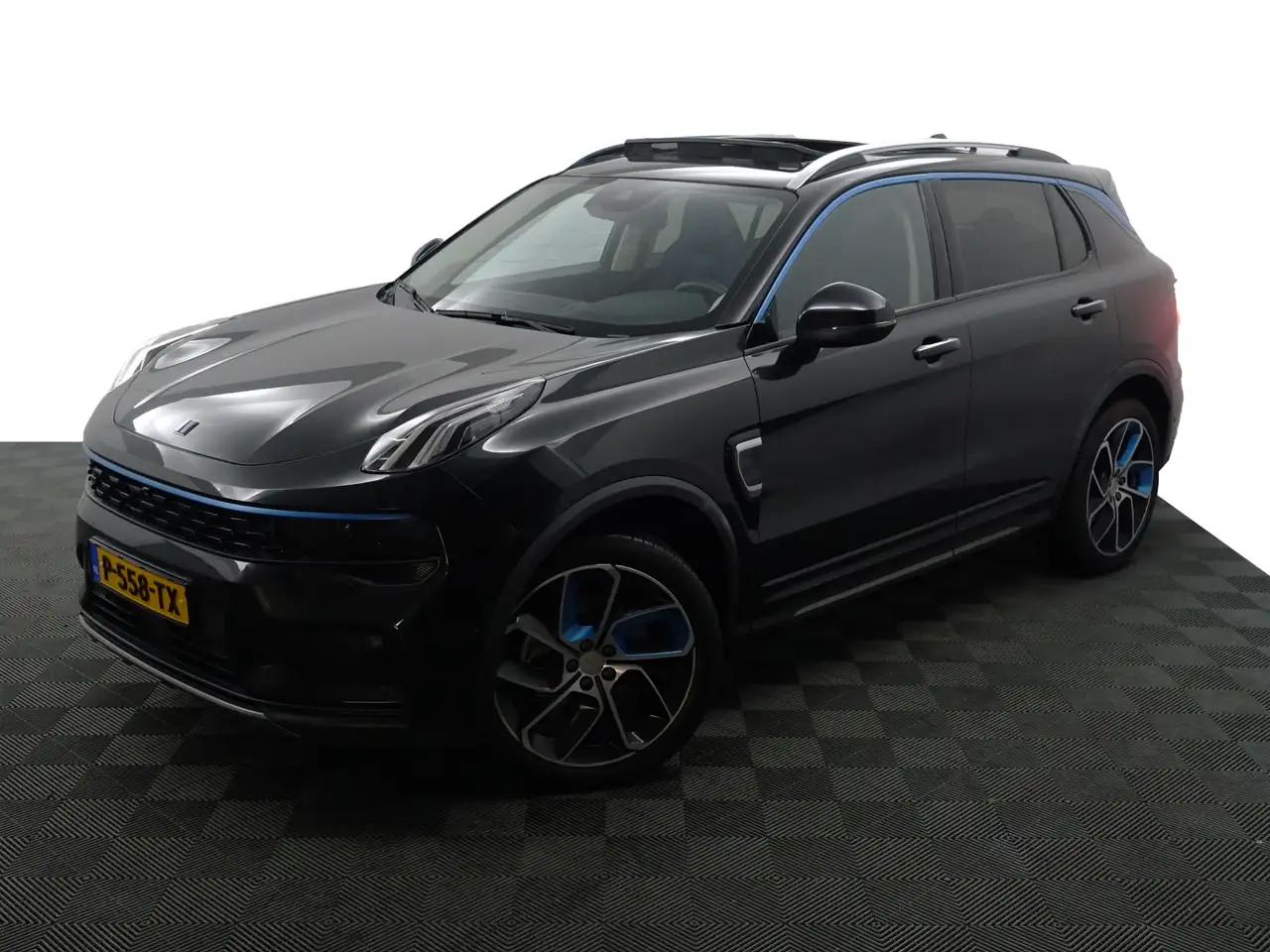 Lynk & Co 01 2022