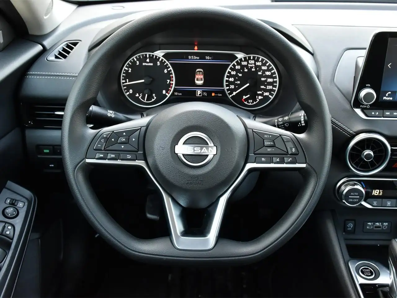 Nissan Sentra снимка Nissan Sentra
