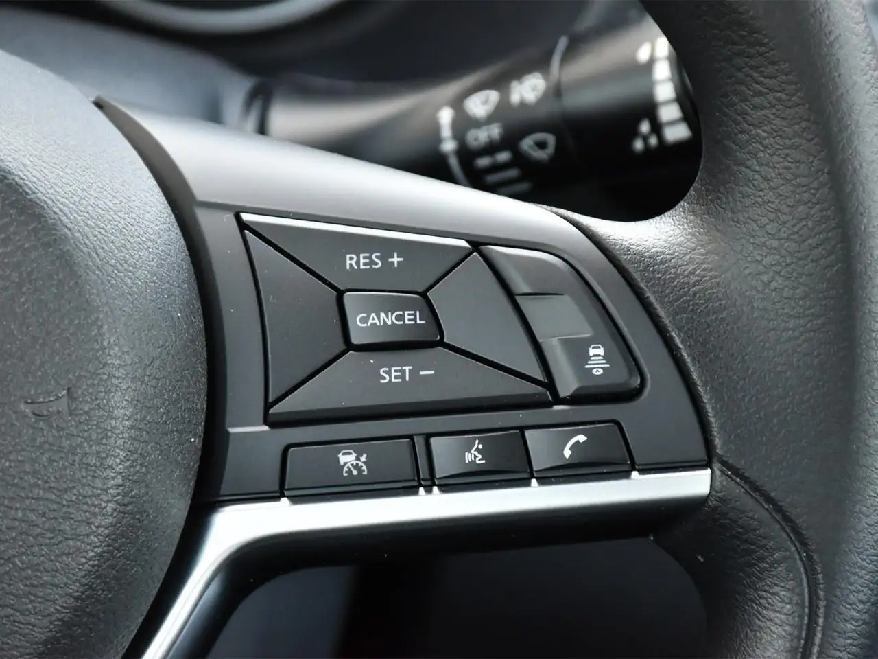 Nissan Sentra снимка Nissan Sentra